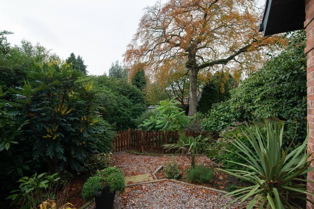 Luxury Coach House Next To Woodland In Knutsford Villa Екстериор снимка