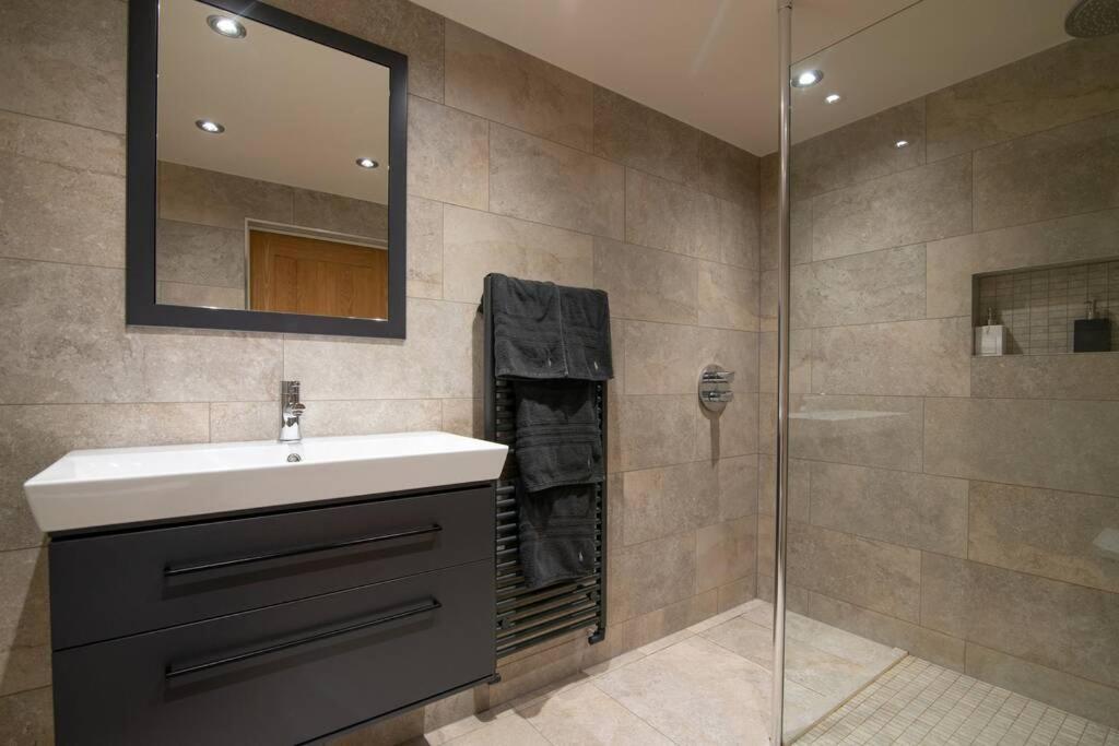 Luxury Coach House Next To Woodland In Knutsford Villa Екстериор снимка