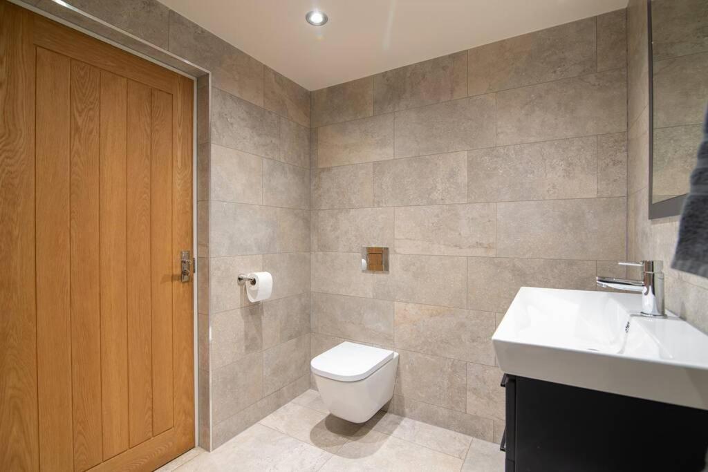 Luxury Coach House Next To Woodland In Knutsford Villa Екстериор снимка