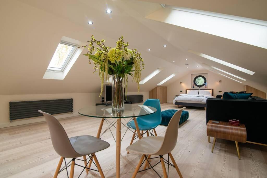 Luxury Coach House Next To Woodland In Knutsford Villa Екстериор снимка