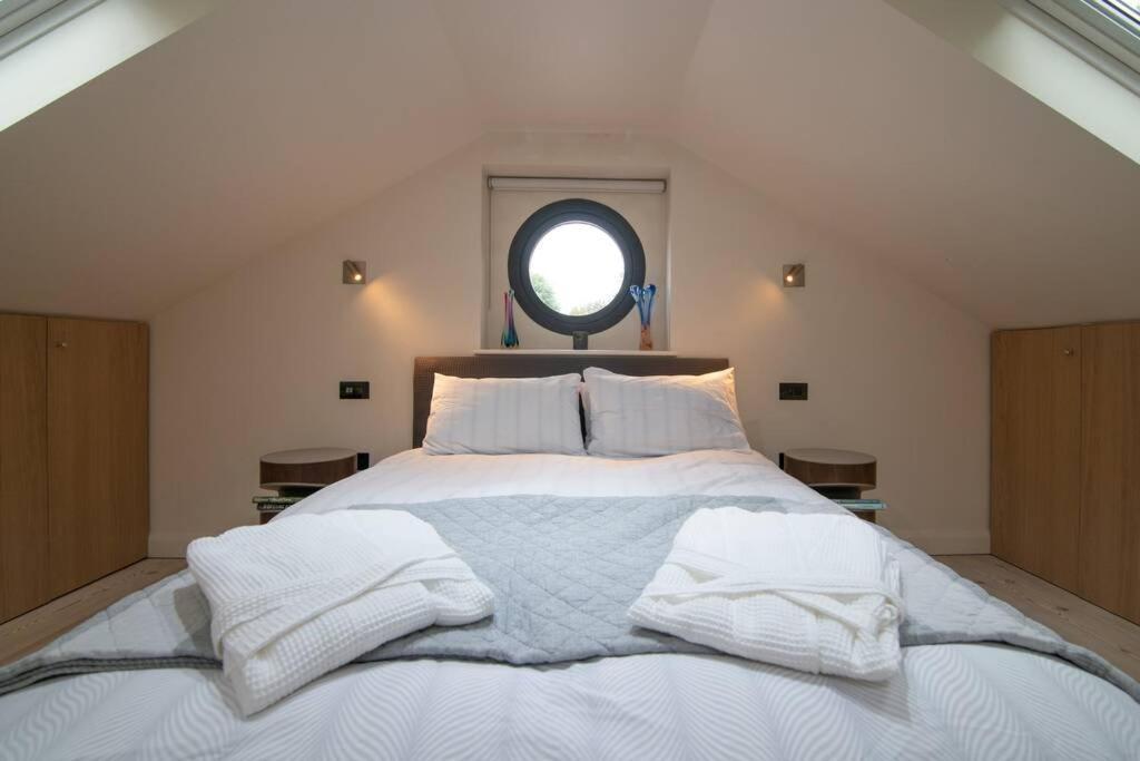 Luxury Coach House Next To Woodland In Knutsford Villa Екстериор снимка