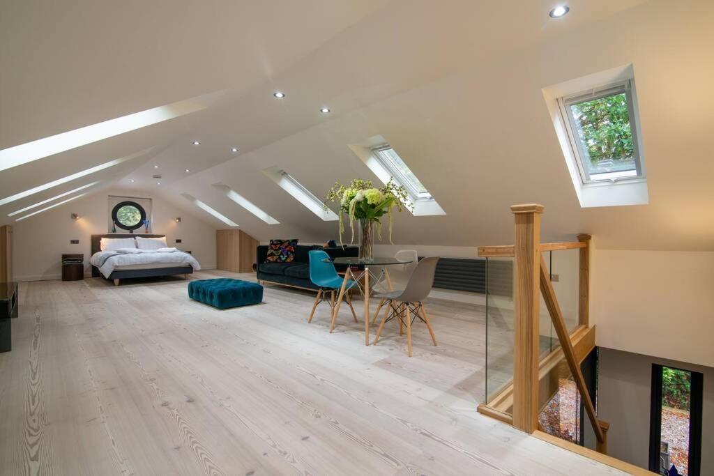 Luxury Coach House Next To Woodland In Knutsford Villa Екстериор снимка